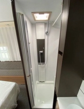                         Nowa przyczepa kempingowa Adria ALPINA 663 HT - zdjęcie 12
                        