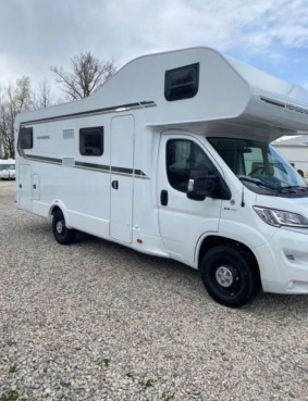                         Nowy kamper Weinsberg Carahome 700 DG - zdjęcie 2
                        