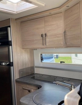                         Nowy kamper KABE Mercedes-Benz - zdjęcie 15
                        