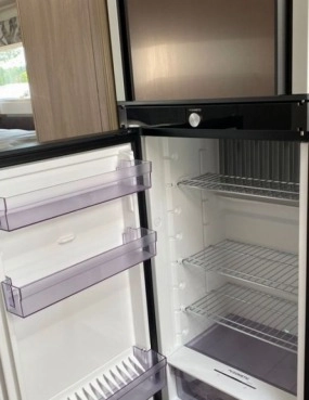                         Nowy kamper KABE Mercedes-Benz - zdjęcie 8
                        