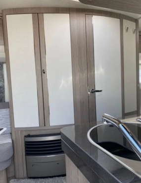                         Nowa przyczepa kempingowa Hobby 495 UL Prestige - zdjęcie 4
                        