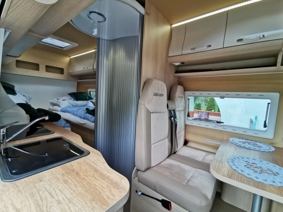                         KamperVan z nową zabudową - zdjęcie 10
                        