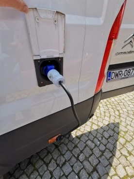                         KamperVan z nową zabudową - zdjęcie 12
                        