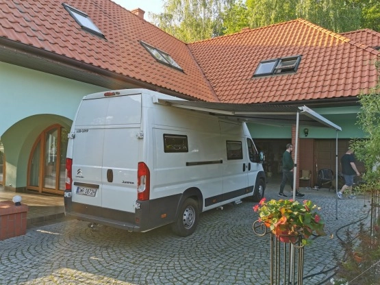                         KamperVan z nową zabudową - zdjęcie 19
                        