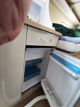                         KamperVan z nową zabudową - zdjęcie 4
                        