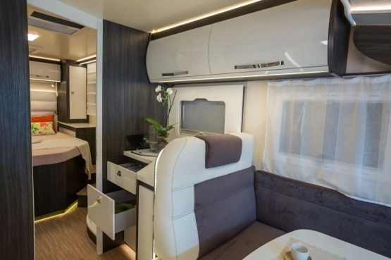                         Kamper Benimar Aristeo 696 - zdjęcie 6
                        