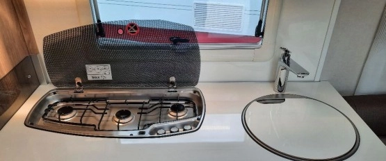                         Nowa przyczepa kempingowa Kabe Classic 600 GLE KS - zdjęcie 6
                        