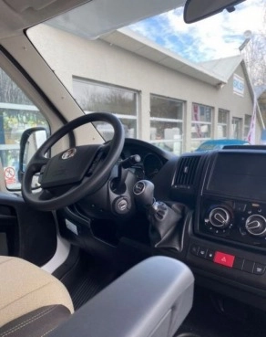                         Nowy kamper Weinsberg Carahome 700 DG - zdjęcie 3
                        