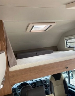                         Nowy kamper Weinsberg Carahome 700 DG - zdjęcie 6
                        