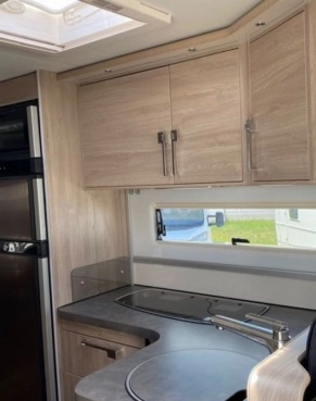                         Nowy kamper KABE Mercedes-Benz - zdjęcie 10
                        