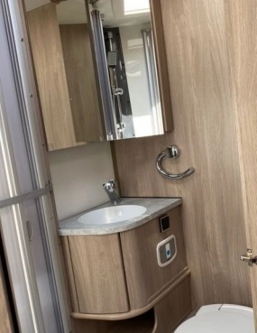                         Nowy kamper KABE Mercedes-Benz - zdjęcie 14
                        