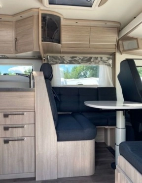                        Nowy kamper KABE Mercedes-Benz - zdjęcie 6
                        