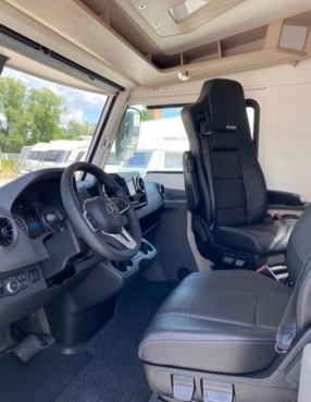                         Nowy kamper KABE Mercedes-Benz - zdjęcie 7
                        