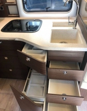                         Nowy kamper Iveco Morelo Palace 90G Trend - zdjęcie 11
                        