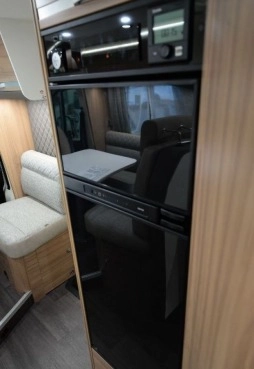                         Nowy kamper Adria Matrix Axess 670 SL - zdjęcie 6
                        