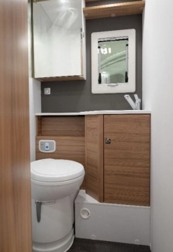                         Nowy kamper Adria Matrix Axess 670 SL - zdjęcie 8
                        