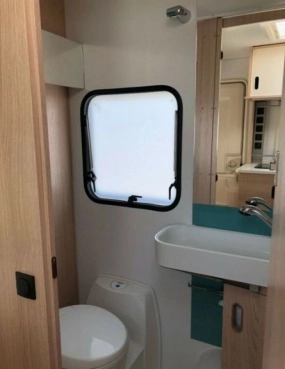                         Nowa przyczepa kempingowa Adria AVIVA 400 DK - zdjęcie 13
                        