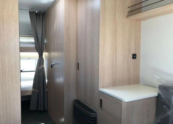                         Nowa przyczepa kempingowa Adria AVIVA 400 DK - zdjęcie 9
                        