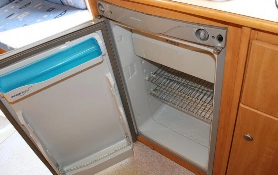                         Przyczepa kempingowa KNAUS EIFELLAND HOLIDAY - zdjęcie 4
                        