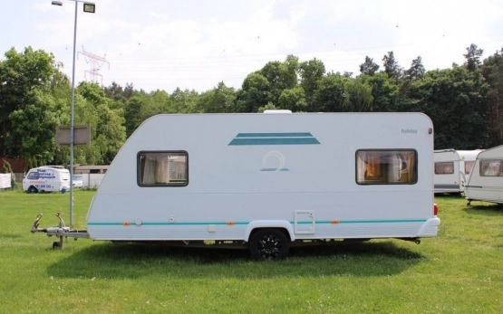                         Przyczepa kempingowa KNAUS EIFELLAND HOLIDAY - zdjęcie 5
                        