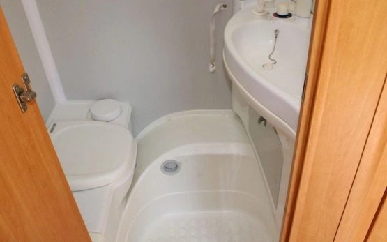                         Przyczepa kempingowa KNAUS EIFELLAND HOLIDAY - zdjęcie 6
                        