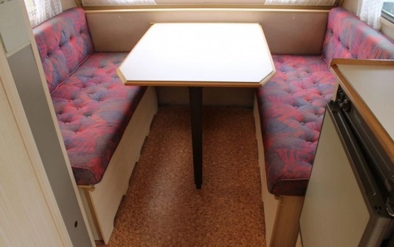                         Przyczepa kempingowa Kabe KOMET 370 - zdjęcie 7
                        