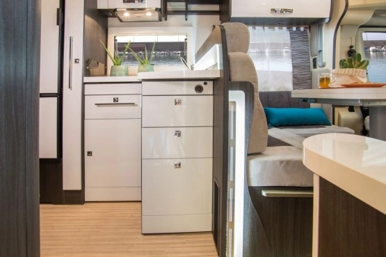                         Kamper Benimar Mileo 242 - zdjęcie 16
                        