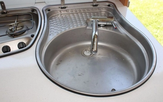                         Przyczepa kempingowa Wilk W4 - zdjęcie 2
                        