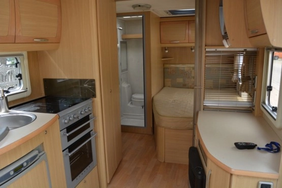                         ABBEY GTS 418, Mover, DMC 1350, Oddzielna sypialnia - zdjęcie 10
                        