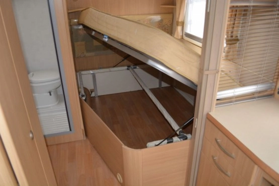                         ABBEY GTS 418, Mover, DMC 1350, Oddzielna sypialnia - zdjęcie 15
                        