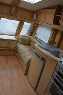                         ABBEY GTS 418, Mover, DMC 1350, Oddzielna sypialnia - zdjęcie 4
                        