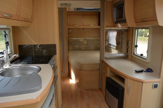                         ABBEY GTS 418, Mover, DMC 1350, Oddzielna sypialnia - zdjęcie 9
                        