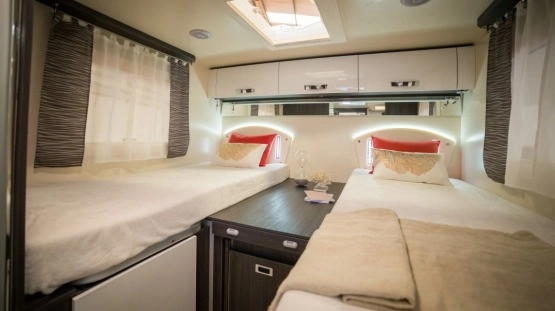                         Kamper Benimar Mileo 263 - zdjęcie 2
                        