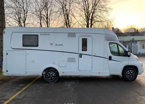                         Nowy kamper Dethleffs JUST 90 T 7052 DBM  - zdjęcie 2
                        