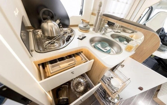                         Nowy kamper Ford RollerTeam ZEFIRO 284 TL  - zdjęcie 7
                        