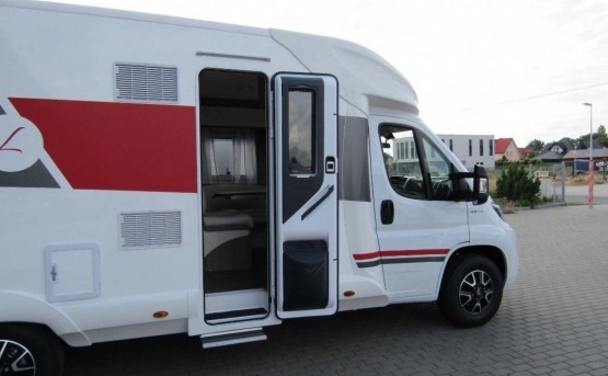                         Nowy kamper Fiat La Marca 74 - zdjęcie 1
                        