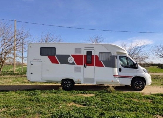                         Nowy kamper Fiat La Marca 77/78 - zdjęcie 1
                        