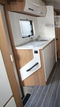                         Od ręki NOWY Roller Team 295M 6os. Ford alkowa - zdjęcie 3
                        