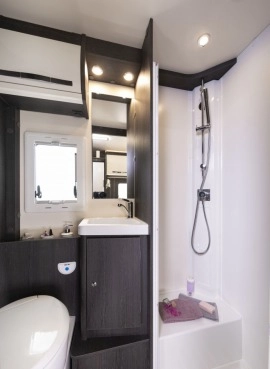                         Od ręki NOWY Roller Team 295M 6os. Ford alkowa - zdjęcie 7
                        