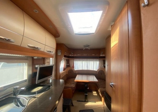                         Przyczepa kempingowa Hobby 450 - zdjęcie 8
                        