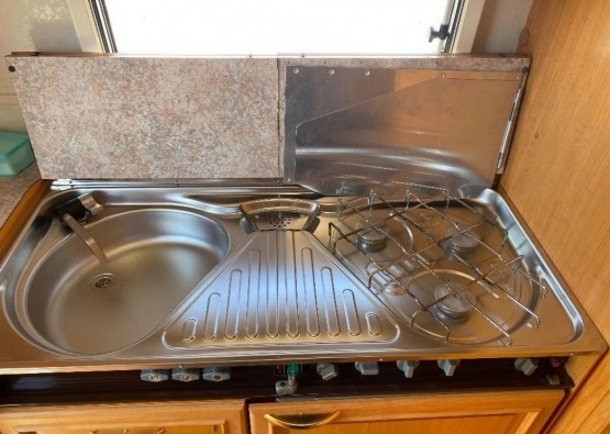                         Przyczepa kempingowa LMC 420 - zdjęcie 6
                        