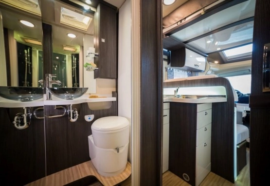                         Kamper Benimar Mileo 294 - zdjęcie 7
                        