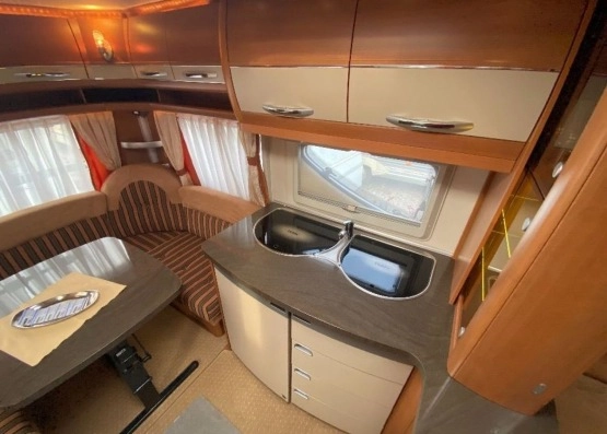                         Przyczepa kempingowa Hobby 460 - zdjęcie 6
                        