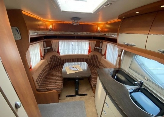                         Przyczepa kempingowa Hobby 460 - zdjęcie 8
                        