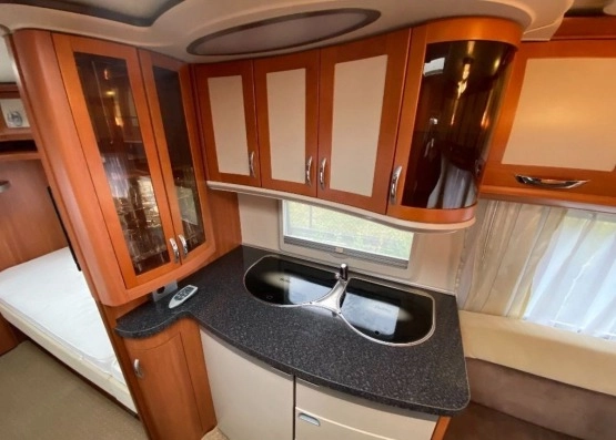                         Przyczepa kempingowa Hobby 540 - zdjęcie 8
                        