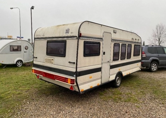                         Przyczepa kempingowa Hobby 550 - zdjęcie 2
                        