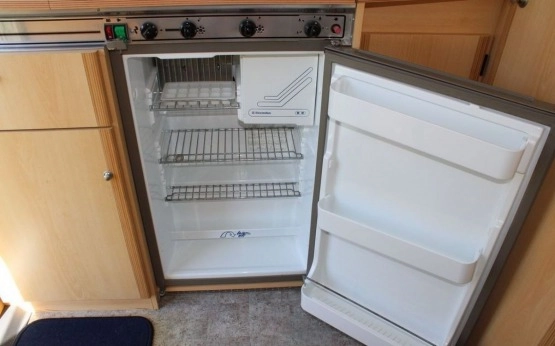                         Przyczepa kempingowa Burstner 360 TL - zdjęcie 6
                        