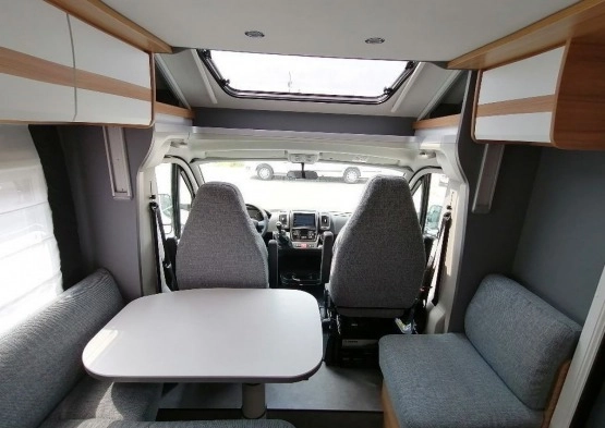                         Nowy kamper Dethleffs JUST 90 T 7052 EB - zdjęcie 4
                        