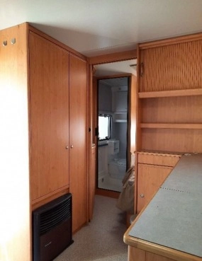                         Przyczepa kempingowa KNAUS 495 - zdjęcie 10
                        