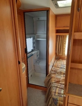                         Przyczepa kempingowa KNAUS 495 - zdjęcie 9
                        